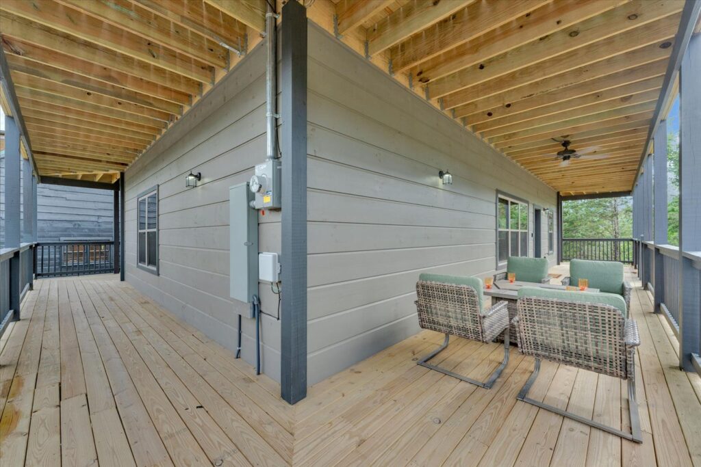 Falcon Heights (17) - Exterior