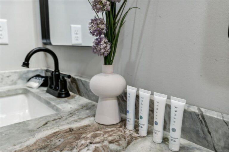 Livin' The Dream (25)