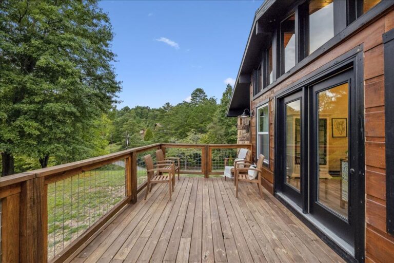 Livin' The Dream (3)