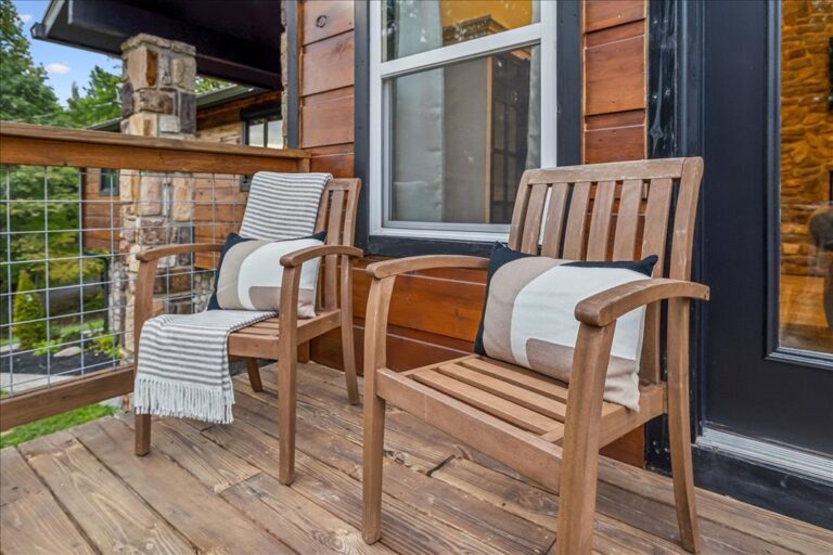 Livin' The Dream (4)