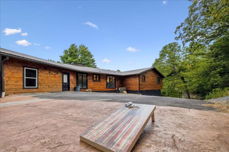 Livin' The Dream (74)