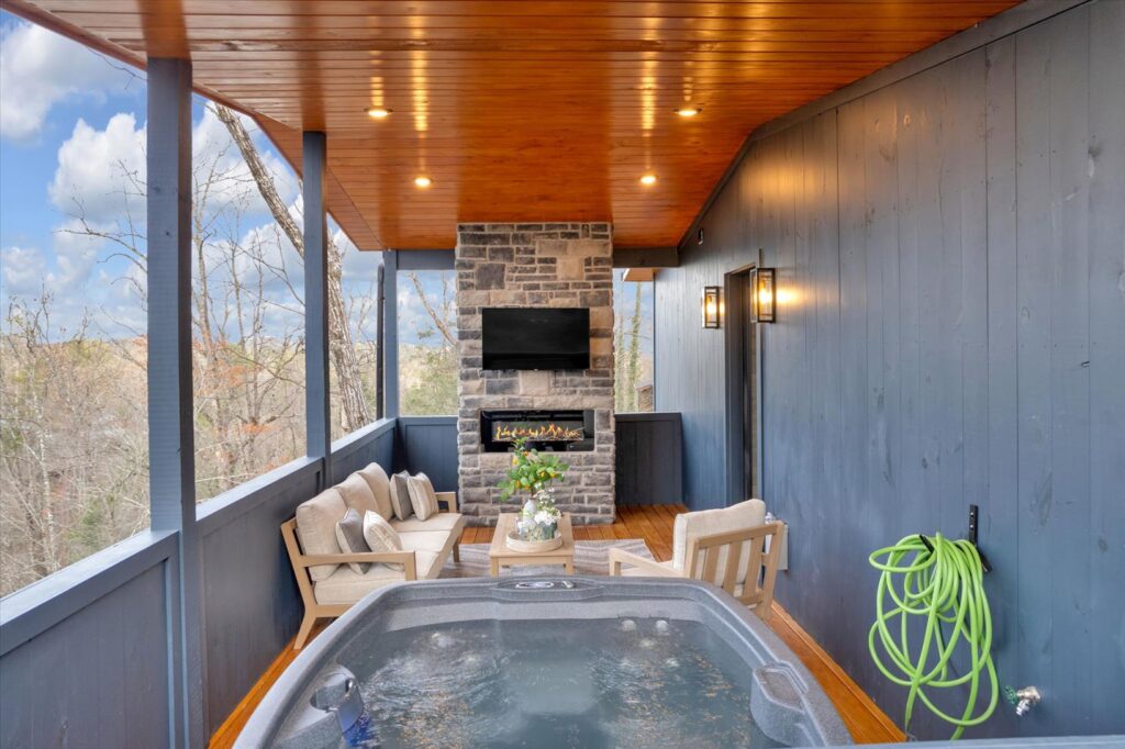 Bearadise Ridge (100)