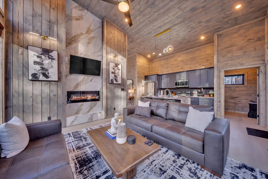 6BR Luxury Cabin in Sevierville Indoor Pool, Sauna & Hot Tub