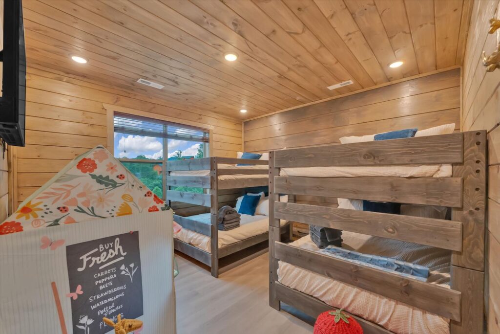 Cabin in the Clouds (49)