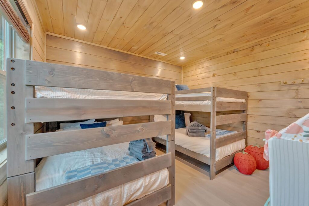 Cabin in the Clouds (52)