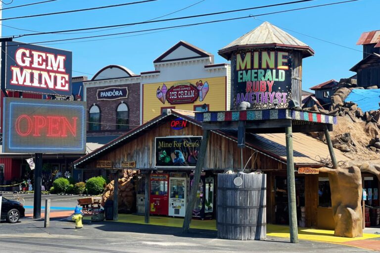 10 Rainy Day Things To Do in the Smokies