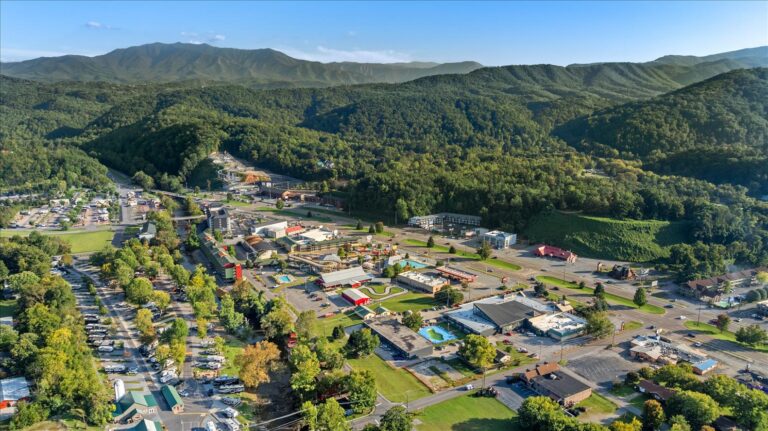 Summer in the Smoky Mountains: A Family Travel Guide to Sevier County