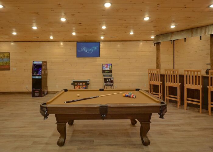 Pool Table and Arcade Games in 6 bedroom cabin