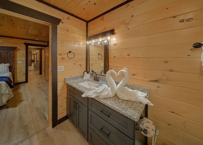 Master Bedroom with bathroom in 5 bedroom cabin