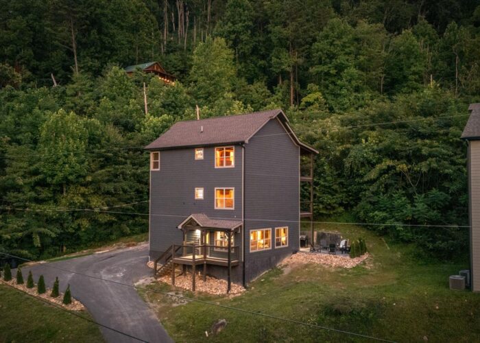 Bearfoot Bungalow (1)