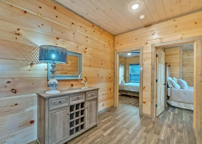 Spacious Gatlinburg rental cabin with 5 bedrooms