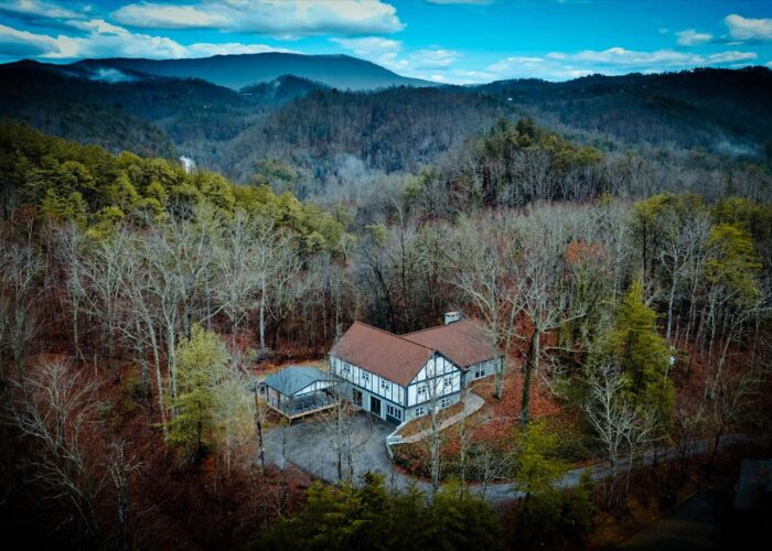 Whispering Pines (15) Mountain View