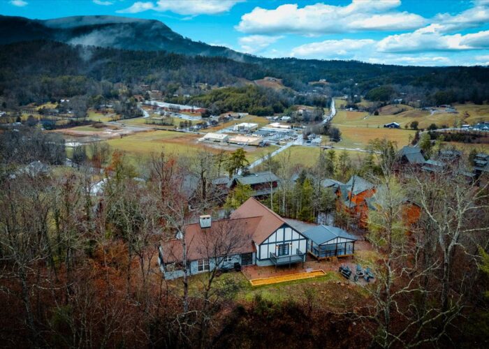 Whispering Pines (16) Mountain View