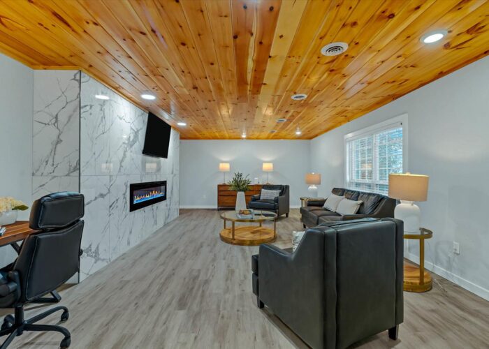 Whispering Pines (31) living room