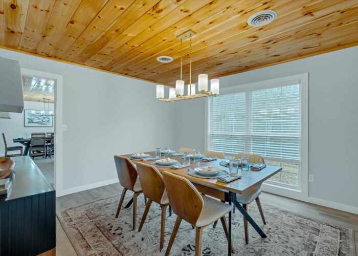 Whispering Pines (32) Dining room
