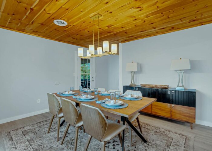 Whispering Pines (34) Dining room