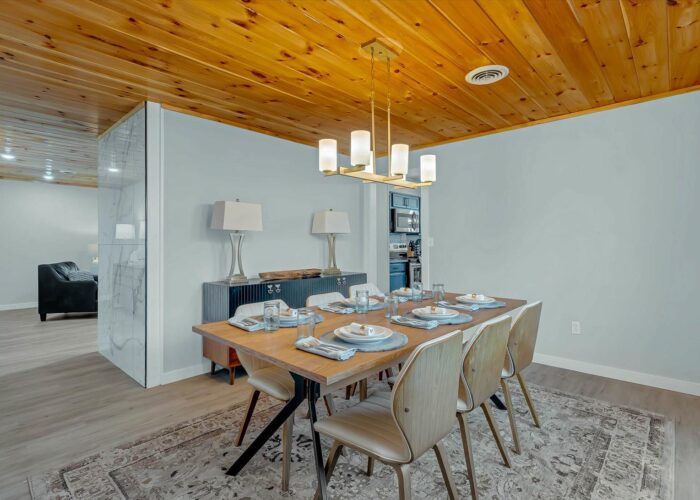 Whispering Pines (35) Dining room