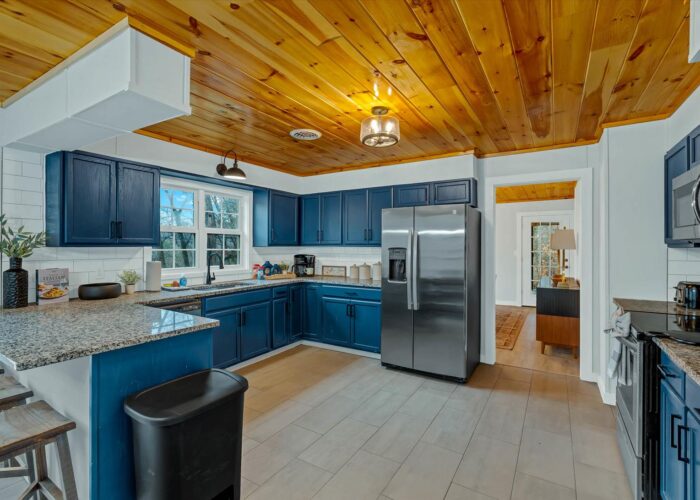 Whispering Pines (36 kitchen