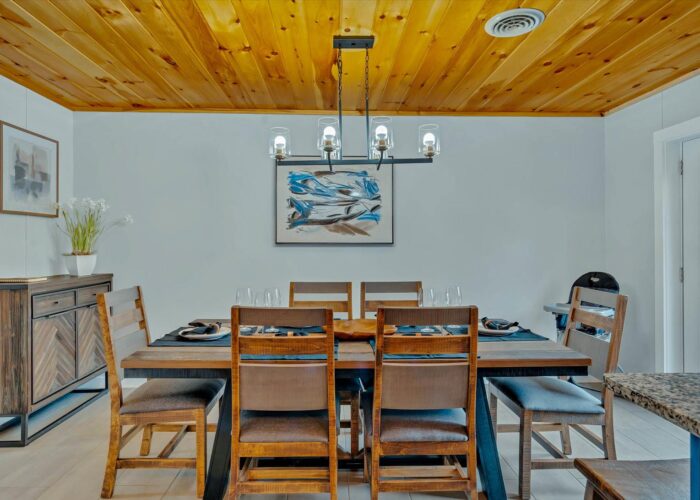 Whispering Pines (43) Dining room