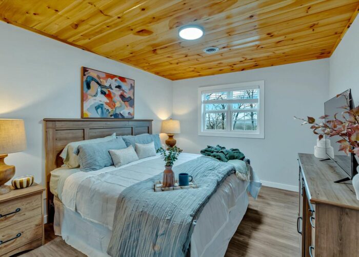 Whispering Pines (50) Bedroom