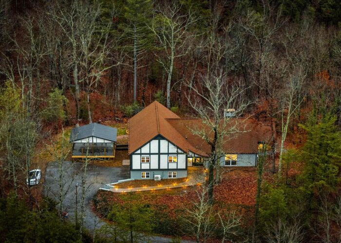 Whispering Pines (8) Exterior